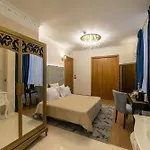 Marmoris Camelia Vendégház 4*