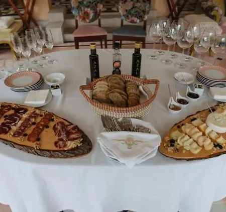 ゲストハウス Marmoris Camelia 4*