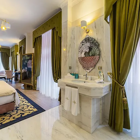 Marmoris Camelia ゲストハウス